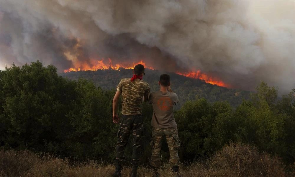 Δυσκολεύει το μέτωπο στον Έβρο- Η άπνοια δημιουργεί χαμηλή ορατότητα
